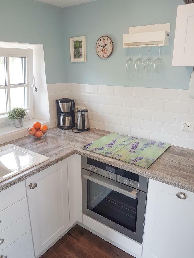 Reetferienhaus - Schaprode Hafen Екстериор снимка