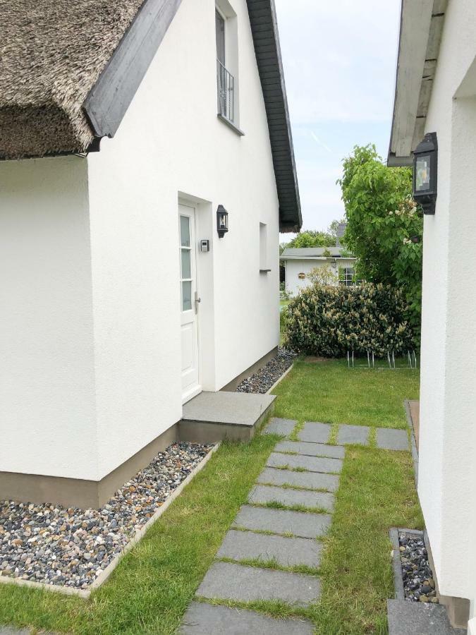 Reetferienhaus - Schaprode Hafen Екстериор снимка